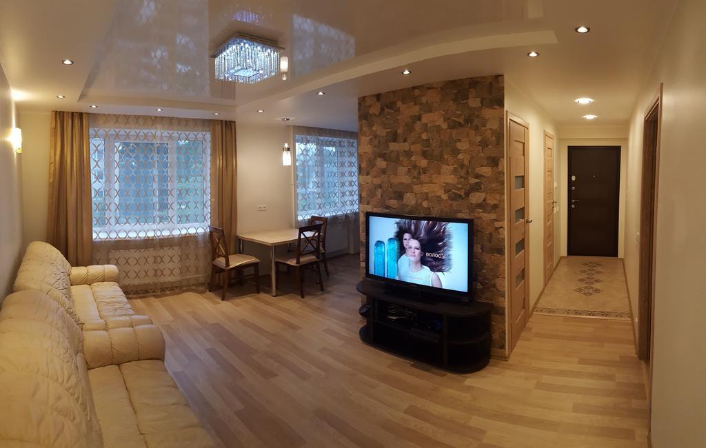 Lux Apartment Parnu Bagian luar foto