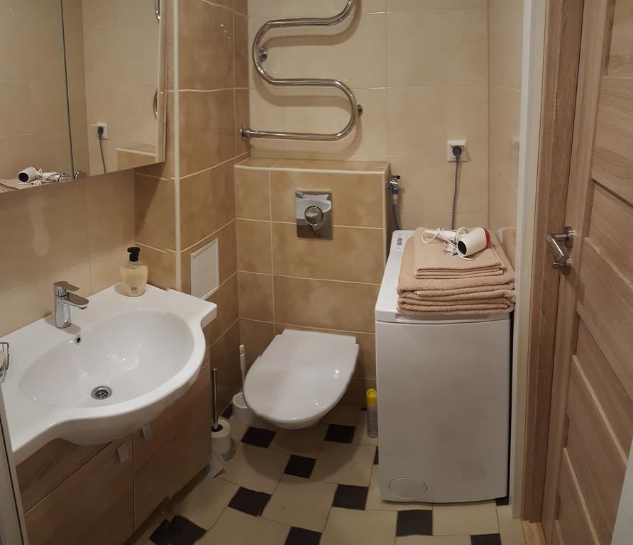 Lux Apartment Parnu Bagian luar foto