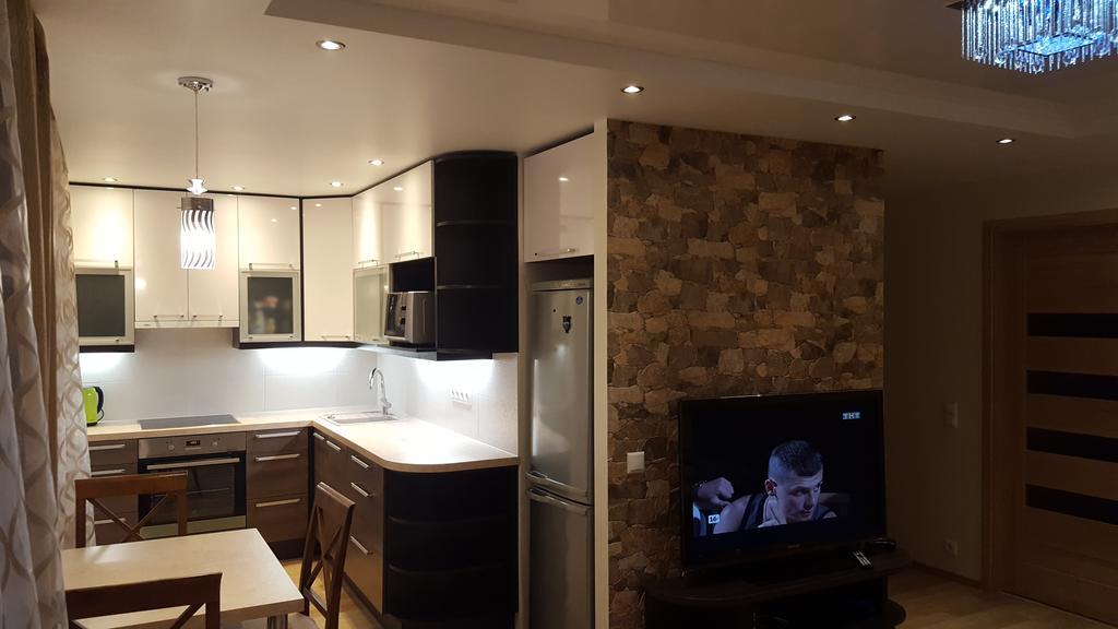 Lux Apartment Parnu Bagian luar foto