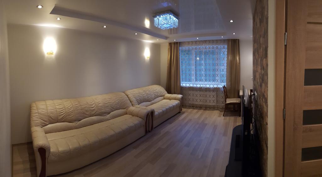 Lux Apartment Parnu Bagian luar foto